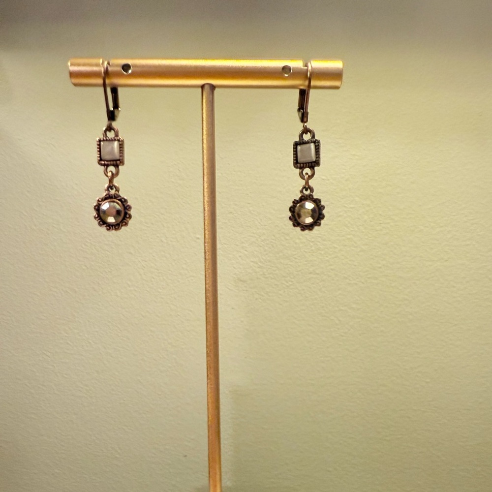 Vintage Gold and Silver 1” Drop Earrings - Picture 4 of 7